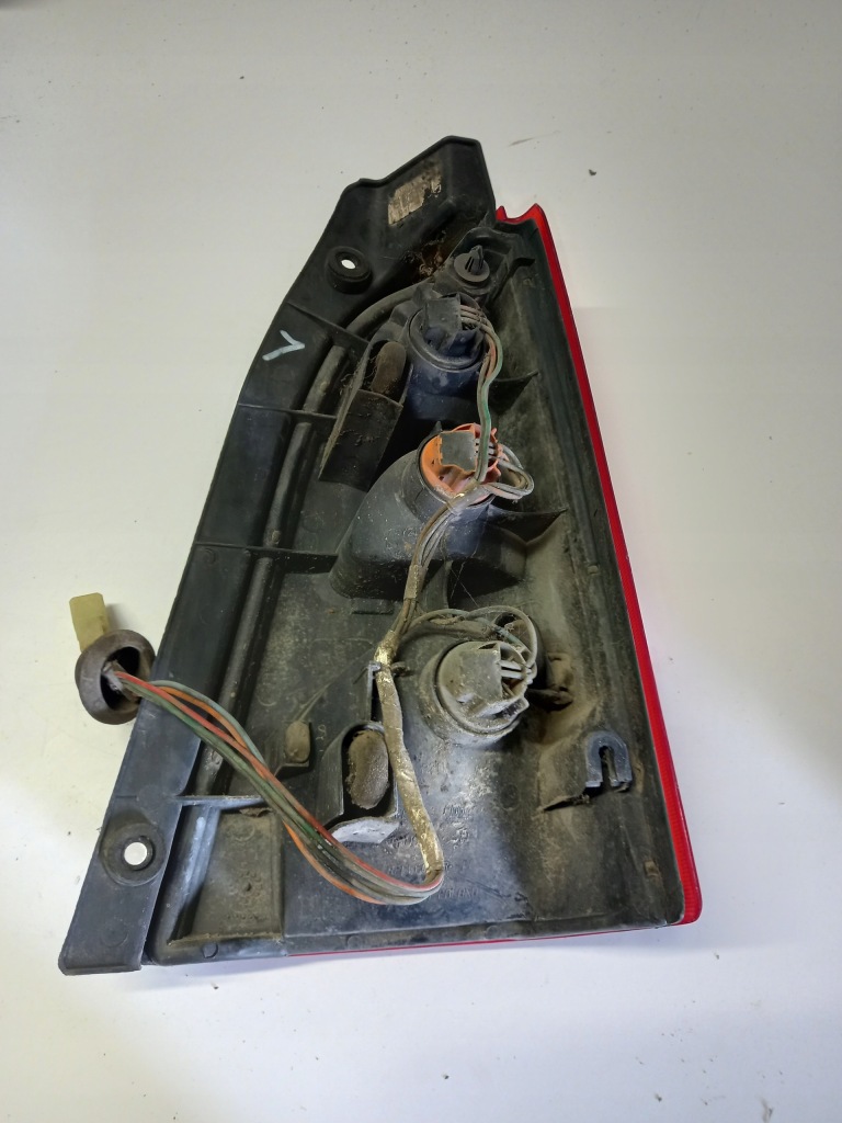 фото №4, Лампа задняя левая задняя левый suzuki wagon r+ lift