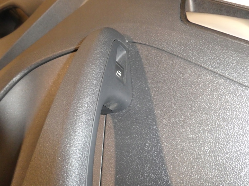 фото №11, Обшивка обивка дверь комплект vw jetta 5c