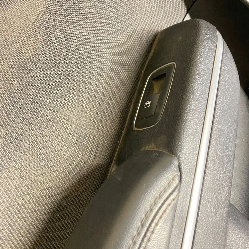 фото №10, Dodge charger 2016 ліва сторона обшивки двері