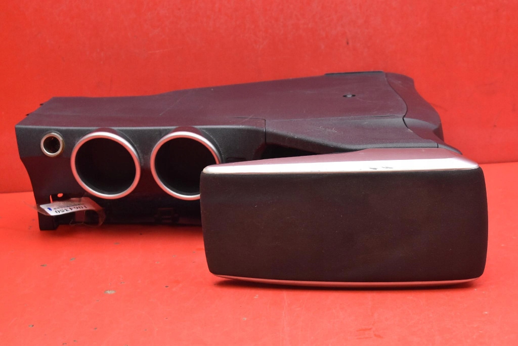 Підлокітник велюровий 230595010010 toyota verso 1 1 09-13 в Україні