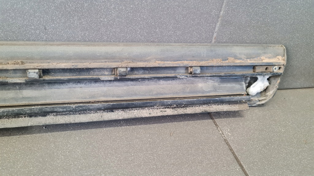 фото №11, Молдинг дверь левый перед audi a8 d3 ly7w odstaje