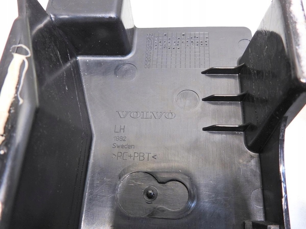 фото №8, Направляющая пол багажника volvo v70 ii