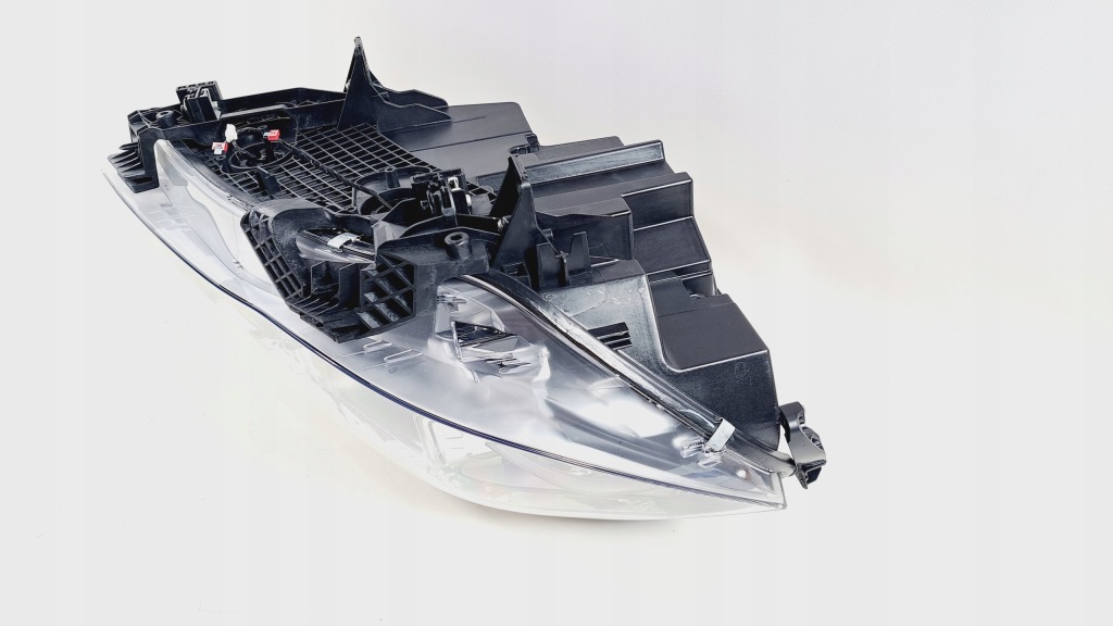 Bmw x5 f15 x6 f16 лампа права bi ксенон некерований 7317102 Доставка