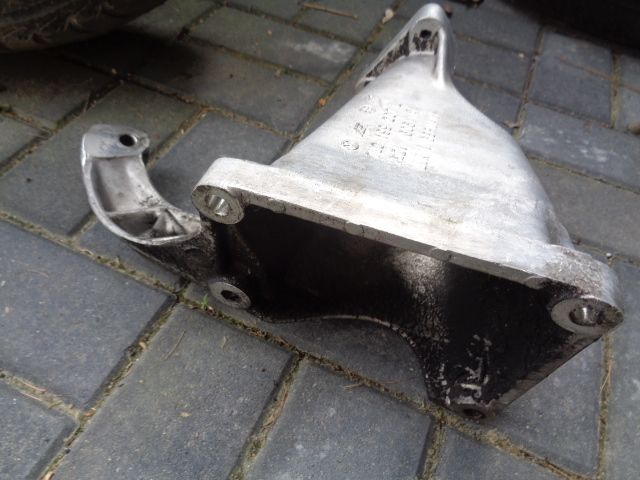 фото №6, Кронштейн опора полуось galaxy sharan alhambra mk1 1.9tdi 95-