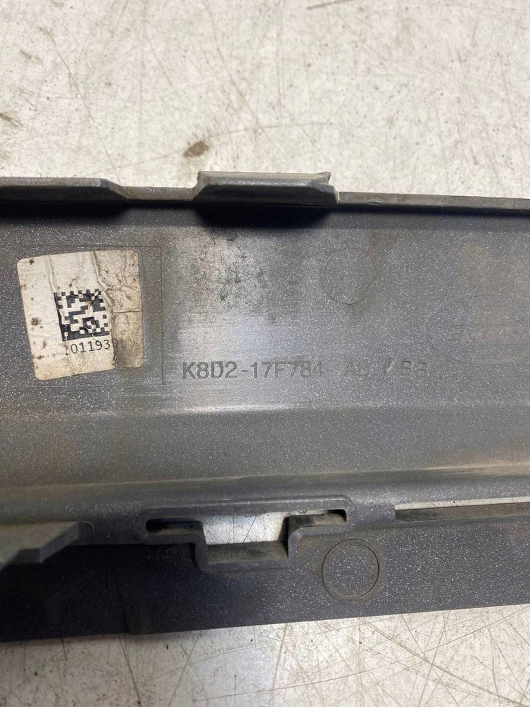 фото №4, Evoque накладка молдинг задняя k8d2-17f784-ab