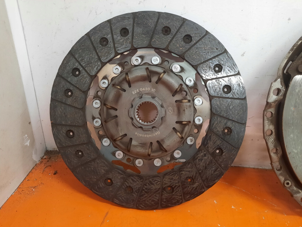 фото №5, Volvo s40 ii 136km 04-07 2.0d зчеплення диск притиск 324043010 d4204t