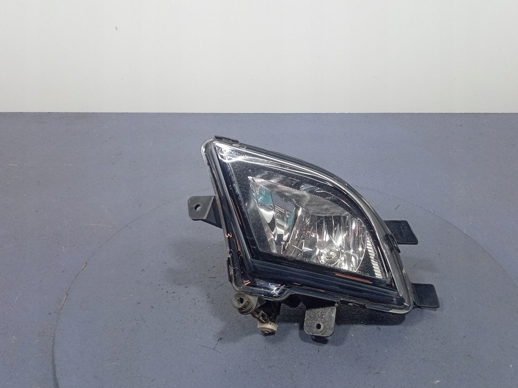 фото №1, Vw jetta vi 5c6 противотуманная фара левый 5c7941699r