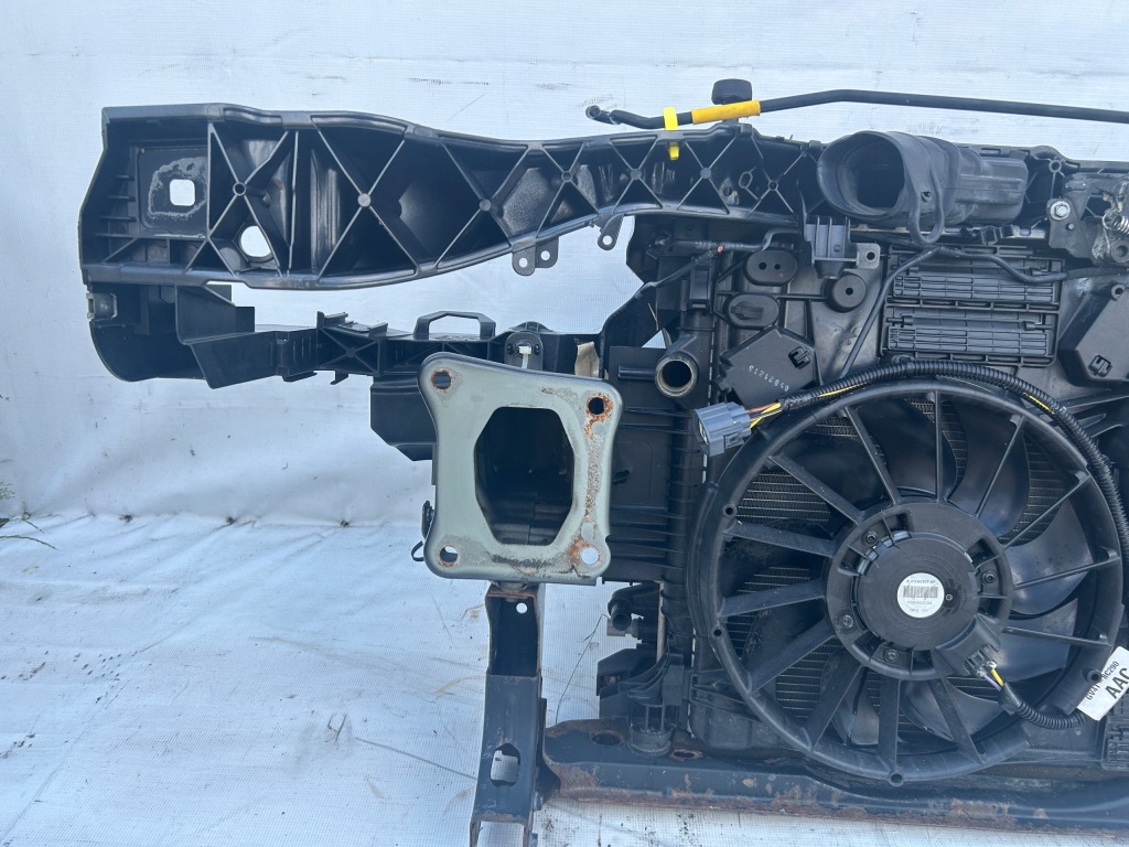 Ford kuga mk2 рестайлинг  1.5 ecoboost механическая коробка передач ремень перед усилитель передний с Разборки