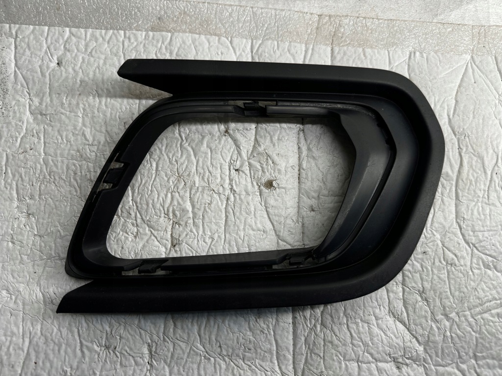 фото №1, Dacia sandero logan lift правая решётка бампера