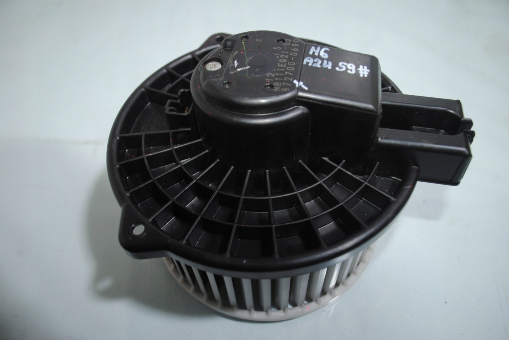 Купить Воздуходувка обдув вентилятор mazda 6 872700-0690