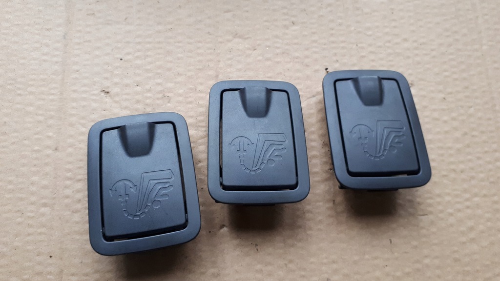 фото №1, S4 b8 a4 isofix детское кресло заглушка сиденье a5 s5 a6