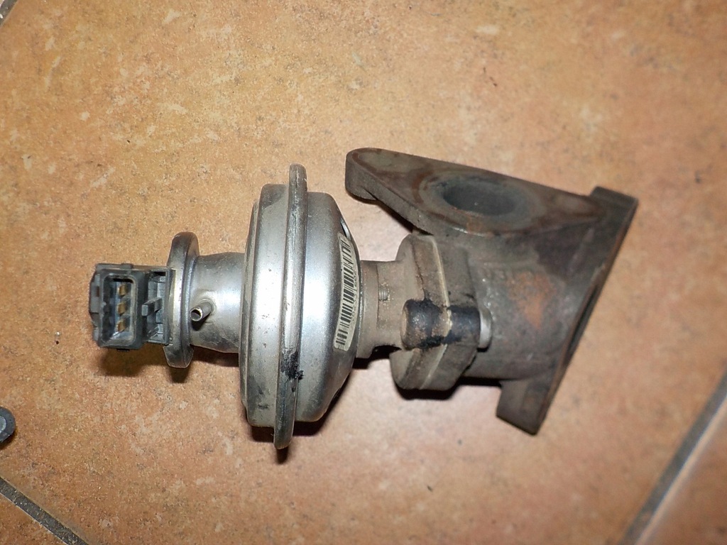 фото №1, Клапан egr e87 e90 e60 2.0 d 7801942