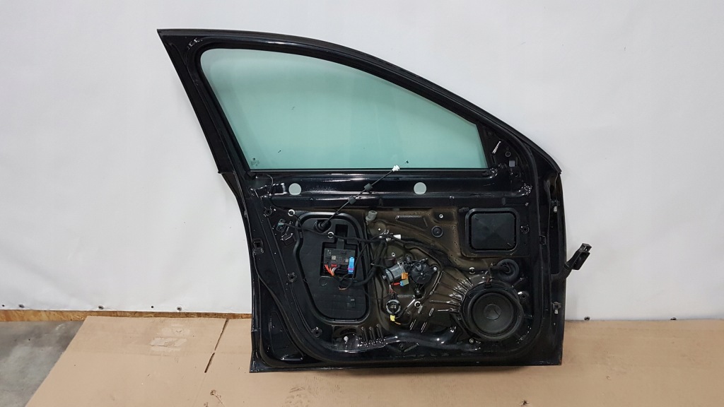 Дверь перед левое skoda octavia 3 5e оригинал!! Оригинал