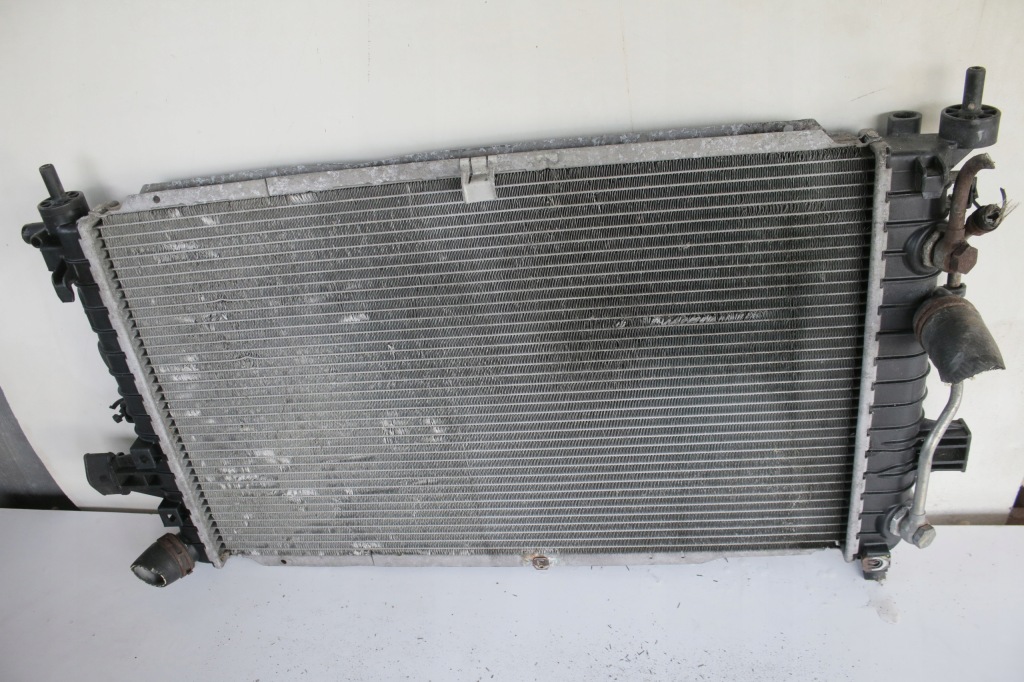 Радіатор води opel zafira b 2.2 автоматична коробка передач в Україні