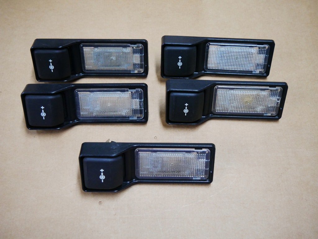 фото №1, Bmw e81 e87 лампа освещение салона разъём прикуривателя 6949439 6904008