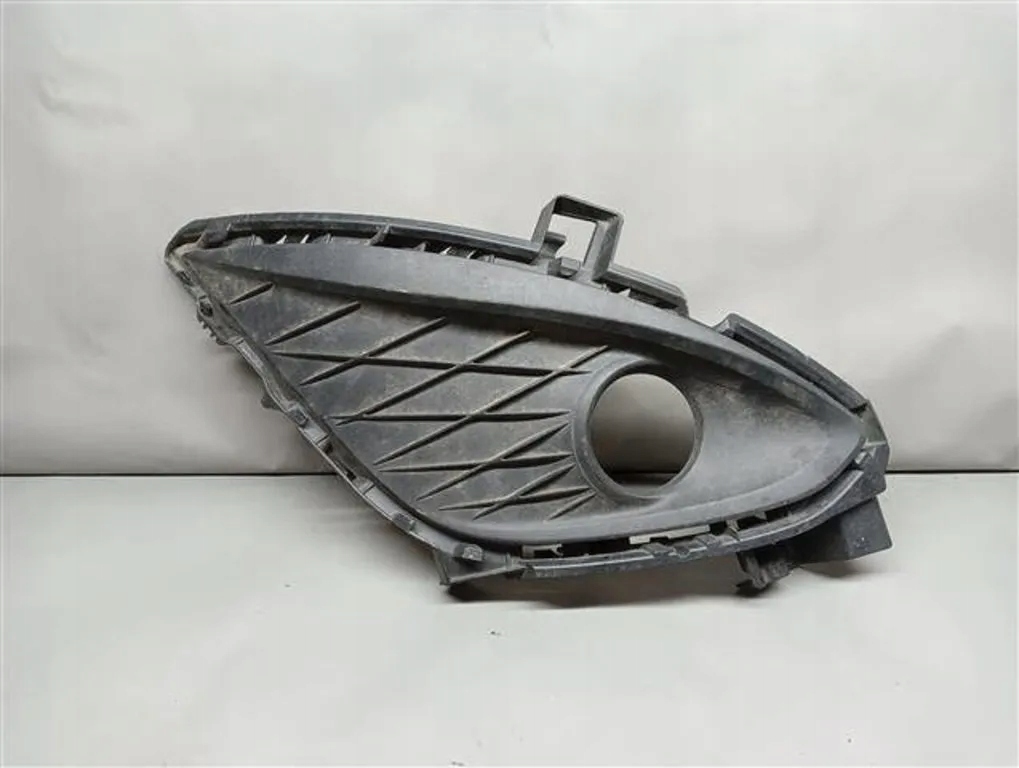 фото №1, M6 решітка рамка бампера mazda 5 права c513-50c1