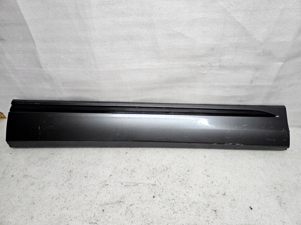 фото №1, Audi q8 4m8 молдинг правое дверь перед 4m8853960c