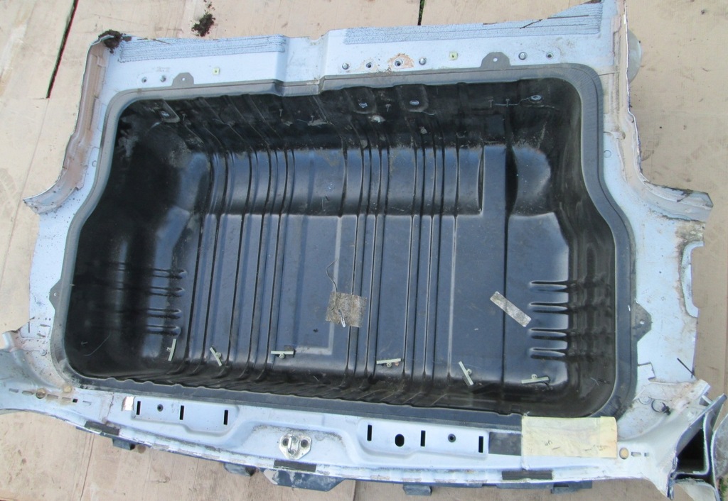 фото №11, Chrysler town country 11- pas задняя задний + поддон dodge grand caravan лоток