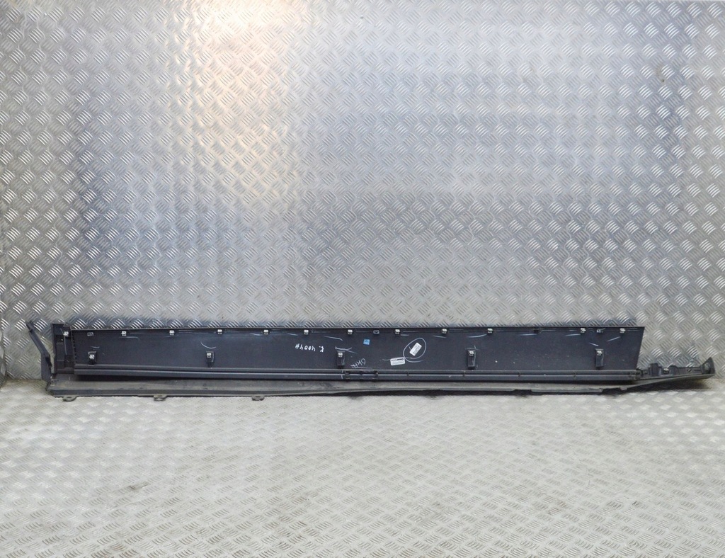 фото №2, Ford mustang mach-e 2020 порог