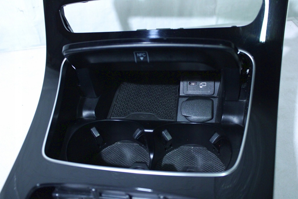 фото №12, Mercedes e 213 w213 dekor бардачок кронштейн na напої чашки a2136808807