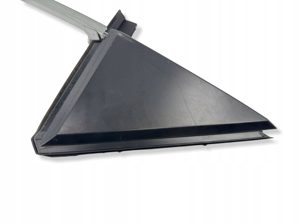 фото №6, Toyota bz4x 2024 задня сторона ліва скло трикутне двері задніх