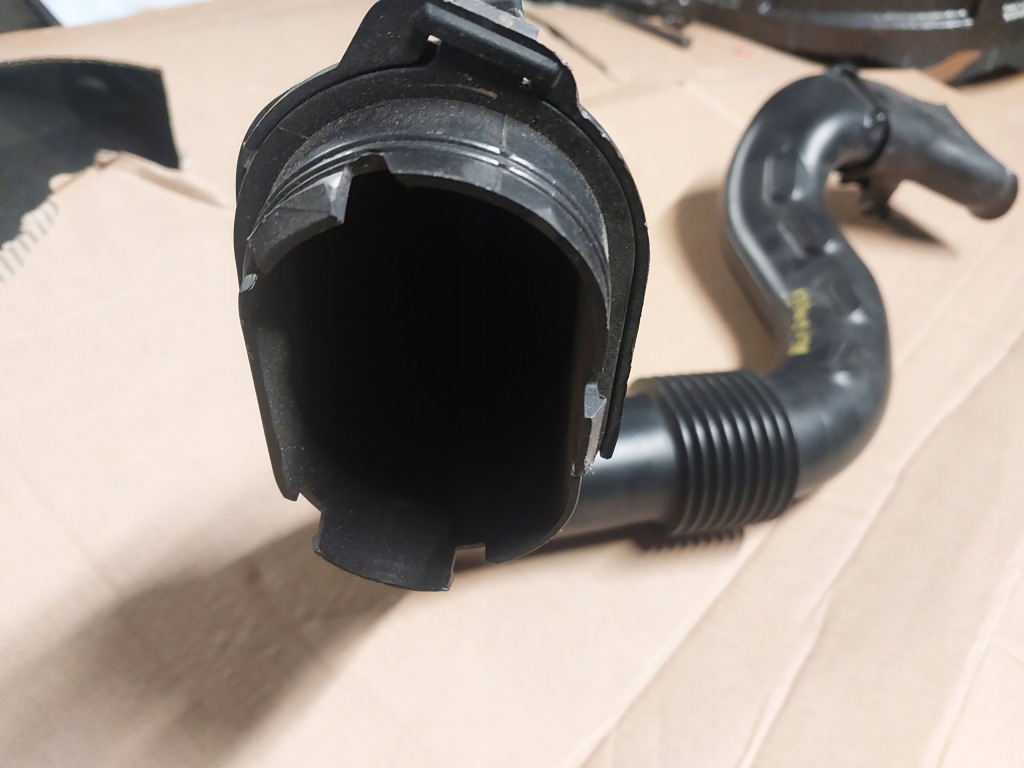 фото №4, Труба воздухозаборник шланг воздуха renault scenic iv 165556691r