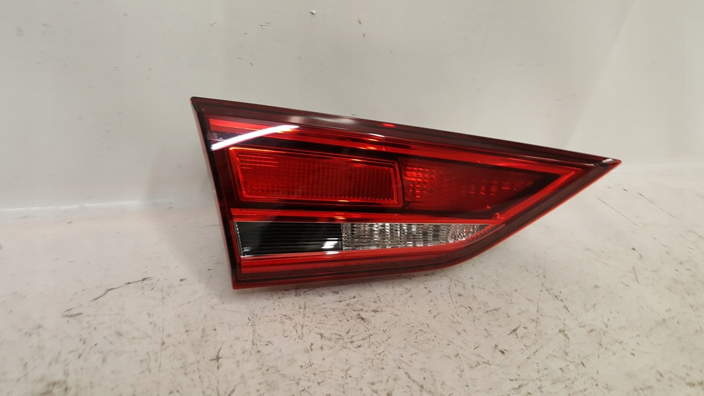 фото №13, Audi a3 8v lift лампа задняя левая w крышка 8v0945075