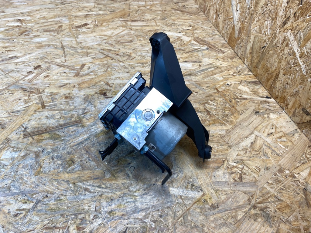 фото №7, Насос гальмівна блок керування abs bmw 1 f40 2 f44 2.0b 5a7f7f4 5a7f7f3