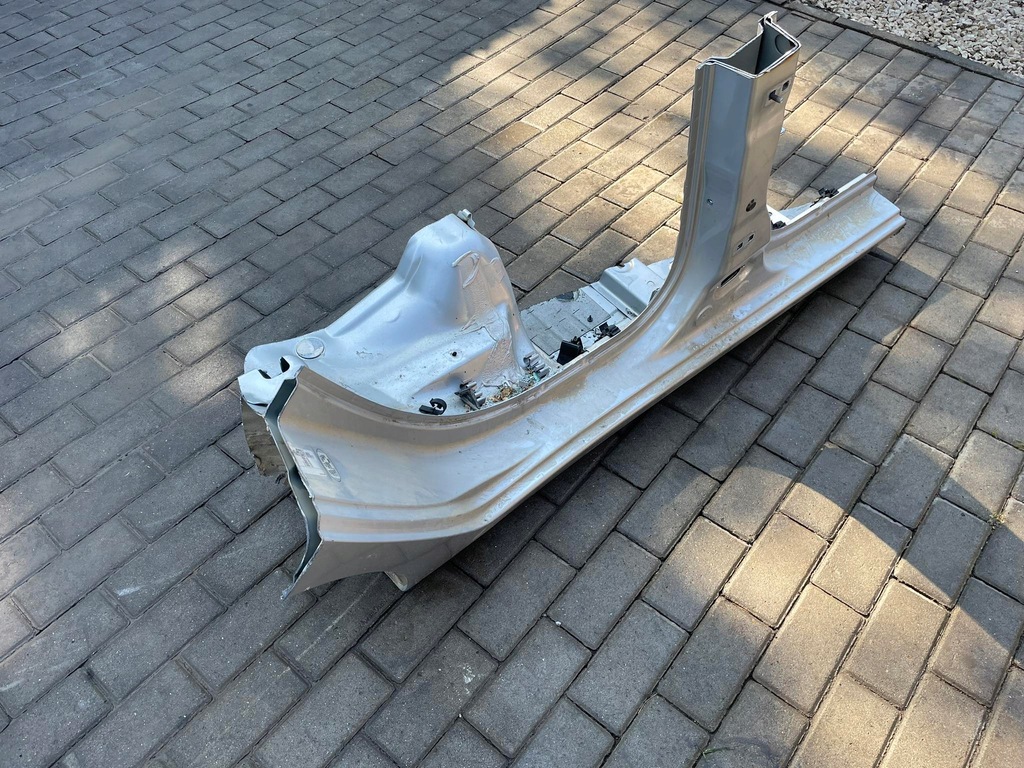 фото №2, Renault clio iv порог правый блок двигателя