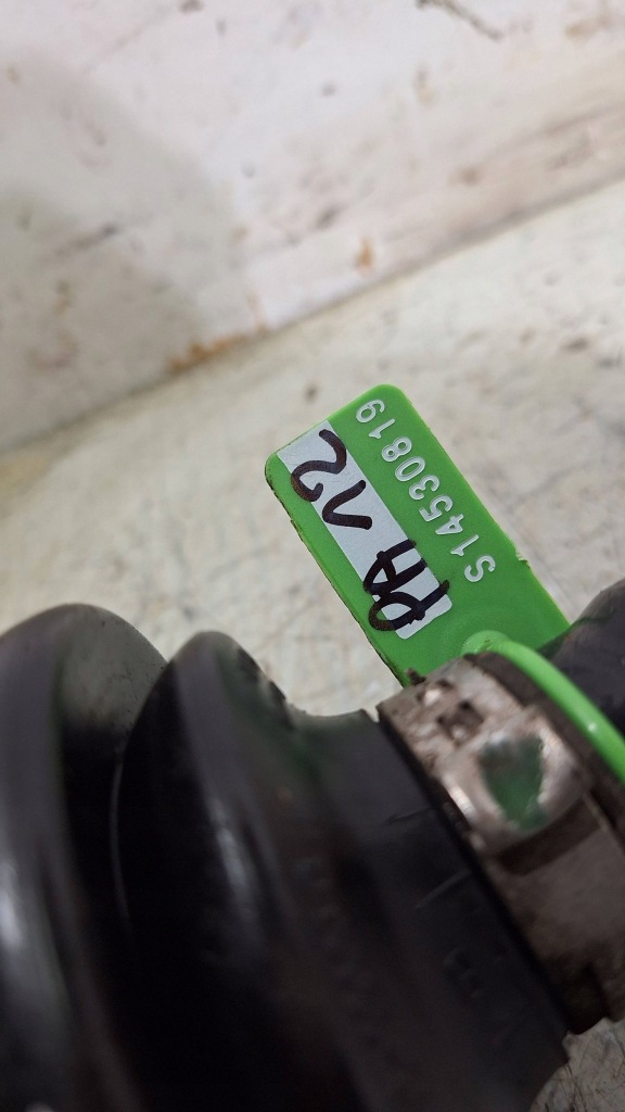 Приводной вал правая  перед 4f0407272j audi a6 c6 автоматическая коробка передач 2.7 tdi quattro с Разборки