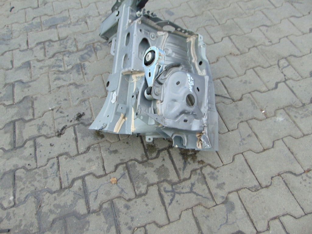 фото №3, Renault megane iii чверть лонжерон права перед