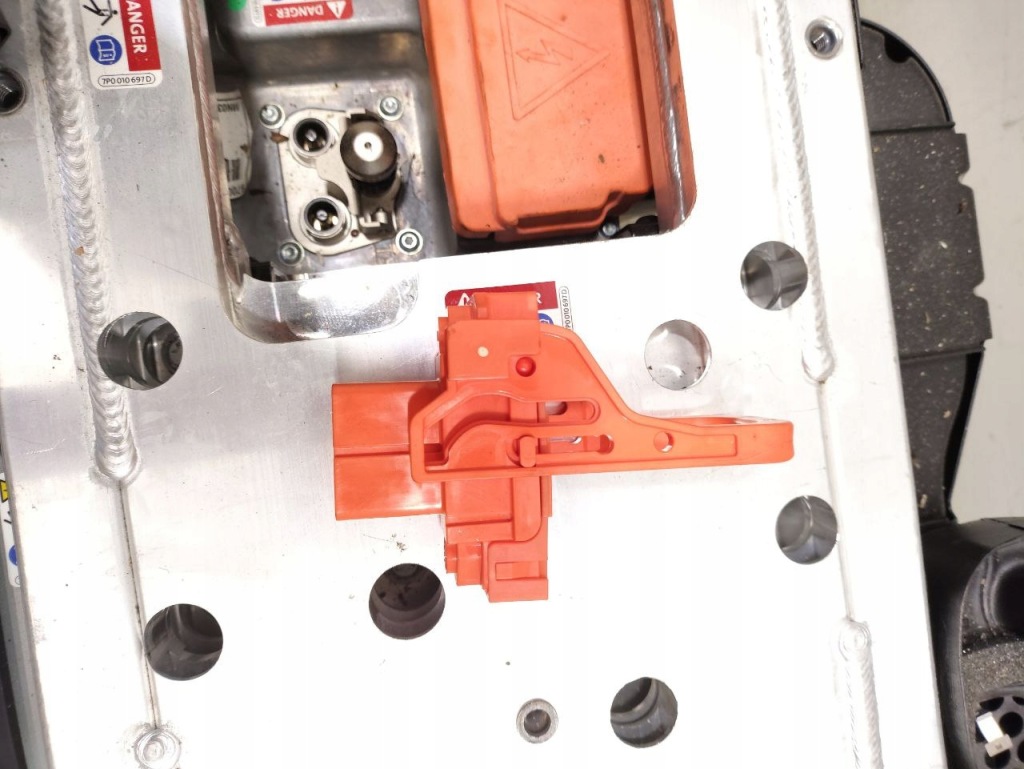 Акумулятор porsche panamera 2012 97061103502 Зі Шроту