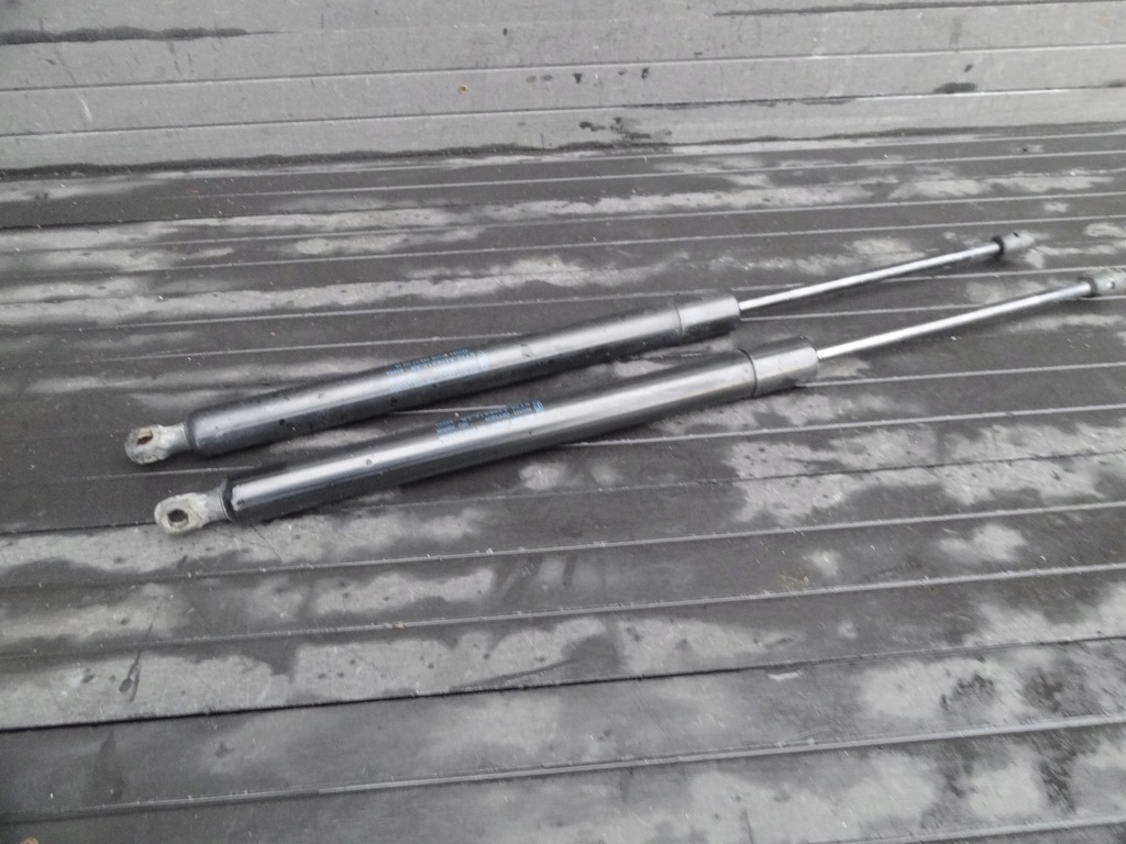 фото №1, Ford tourneo courier 2017 амортизаторы крышки задняя kpl