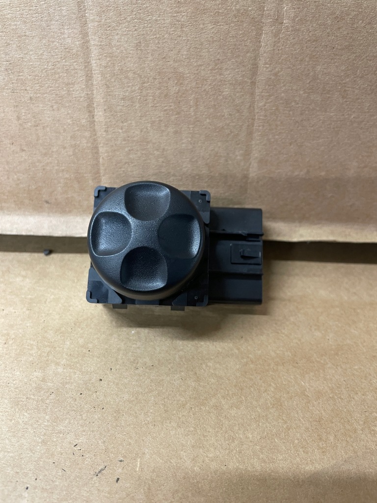 фото №1, Chrysler pacifica ii панель регулировка поддержка поясница 56046232ab