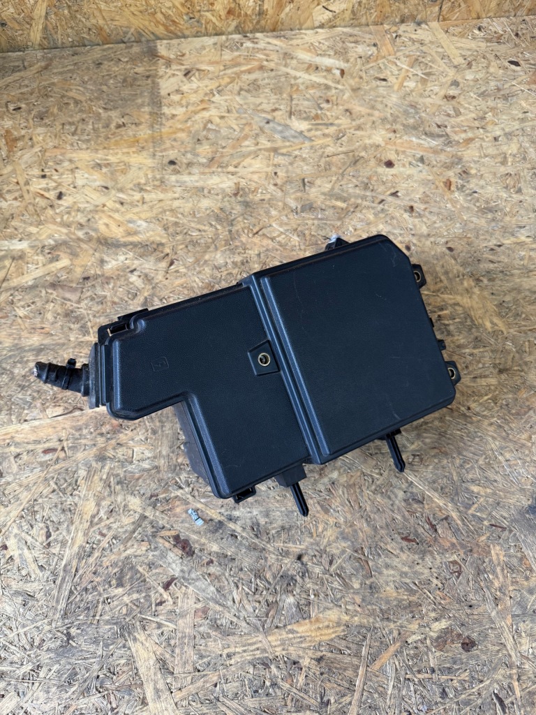 Купить Корпус коробка предохранителей renault megane iv talisman 252361855r