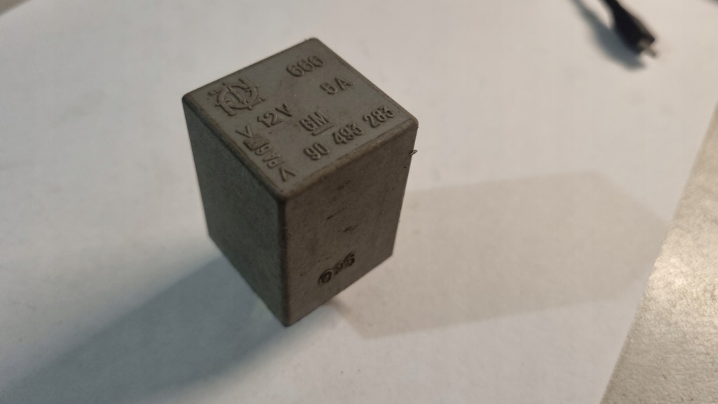 фото №1, Реле opel omega b 90493283