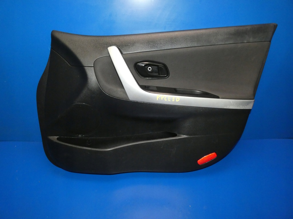 фото №1, Ceed ii 12- обшивка дверь правый перед передний