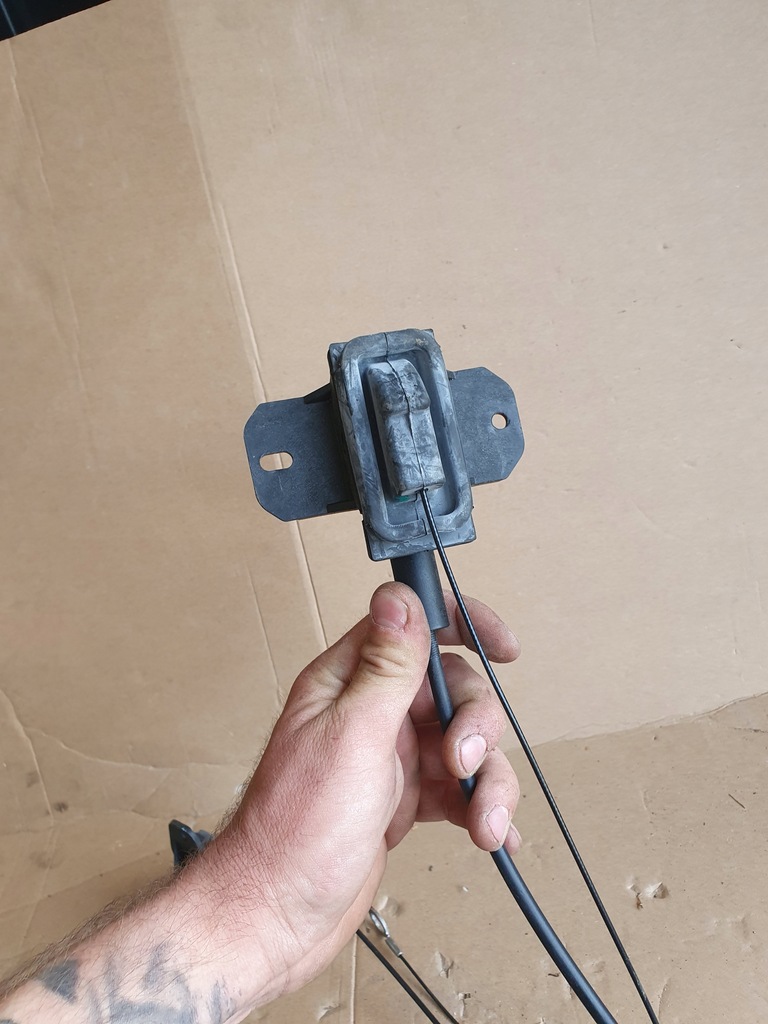 фото №7, Kia carnival iv sedona замок двері правий задня 83820-a9000 83820a9000