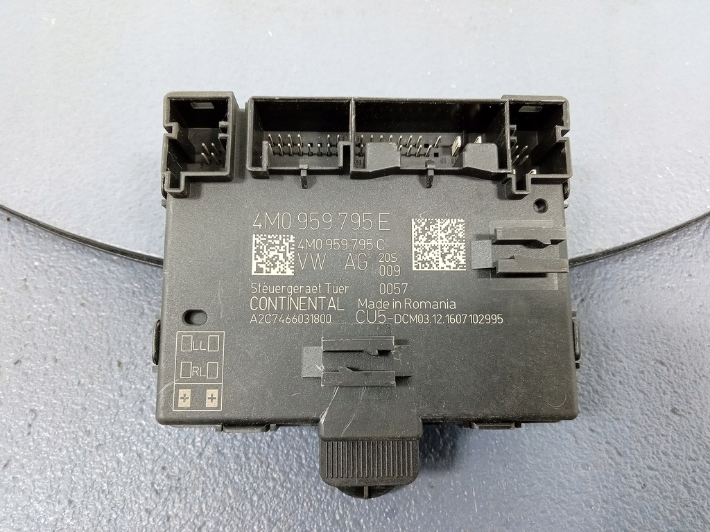 фото №1, Audi a4 b9 8w модуль двері задня 4m0959795e