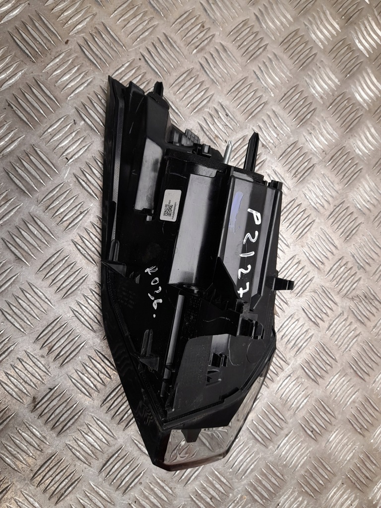 фото №6, Лампи задні peugeot 2008 ii 2021 з правої fr2695020201