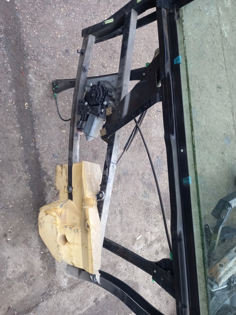 Підйомник скло правий передній перед audi a4 b5 в Україні