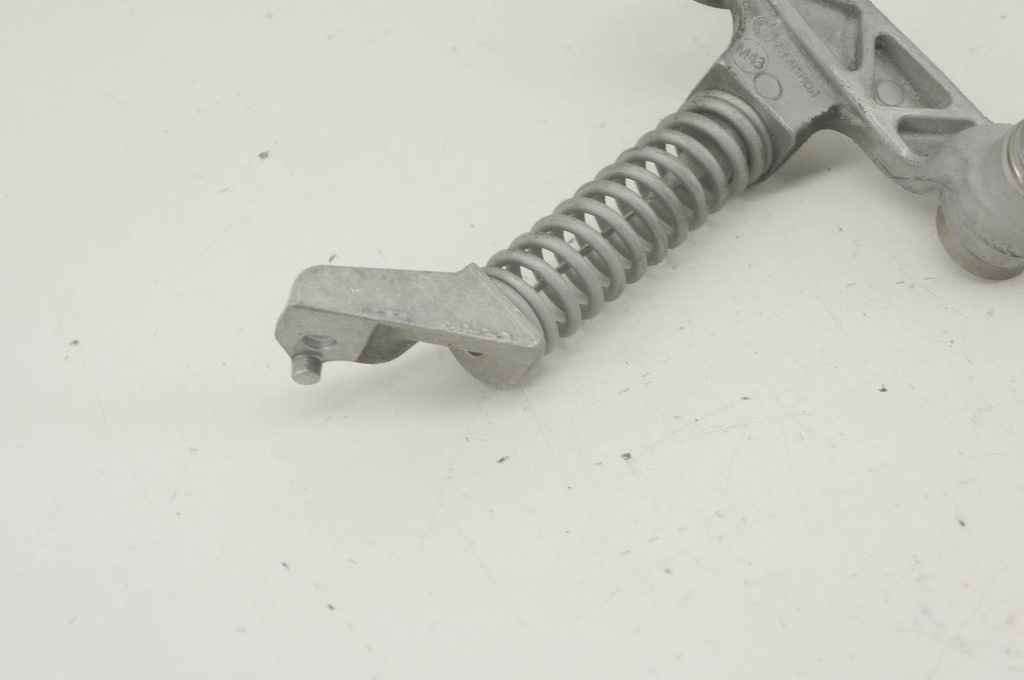 фото №4, Gu493 infiniti q30 2.2d натягувач ремінь