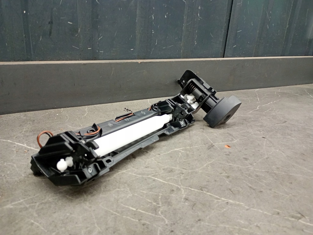 Купити A2116800184 замок бардачка mercedes w211 універсал