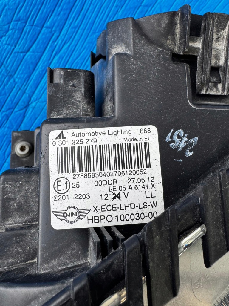Mini r55 r56 рестайлинг  0301225279 фара передняя правый  bixenon led европа  oem оригинал Недорого