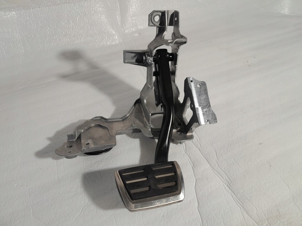 фото №1, Audi a4 b9 lift каркас педаль тормоза 8w1723117c