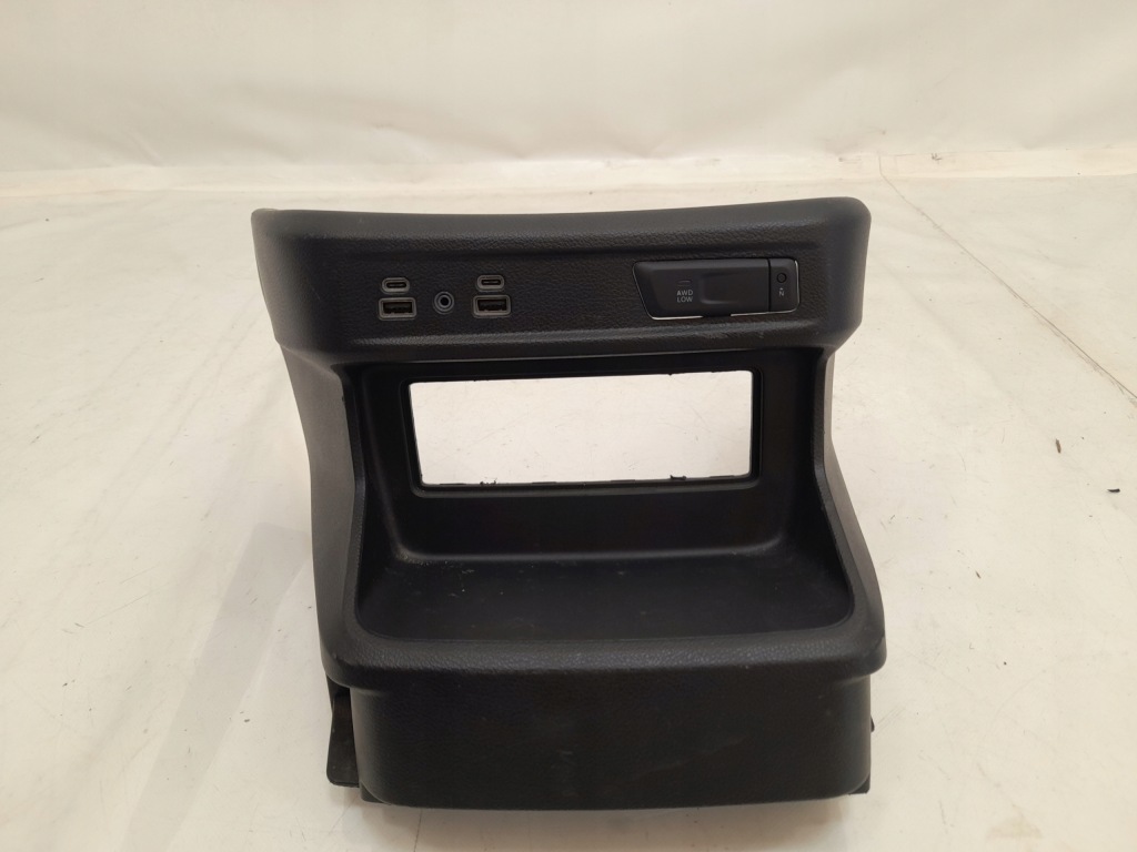 фото №1, Dodge durango lift 18- захист консолі port usb 6zs98dx9ab usa