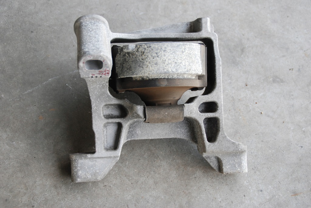 фото №4, Кронштейн подушка mazda 6 iii 3 gj 2.2 d 16r