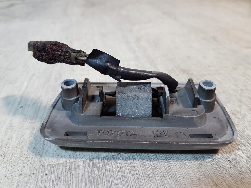 фото №2, Лампа освещение салона toyota previa estima