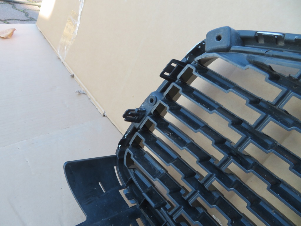 фото №15, Решітка радіатора решітка радіатора pod камера volvo xc60 ii r-design 31457464