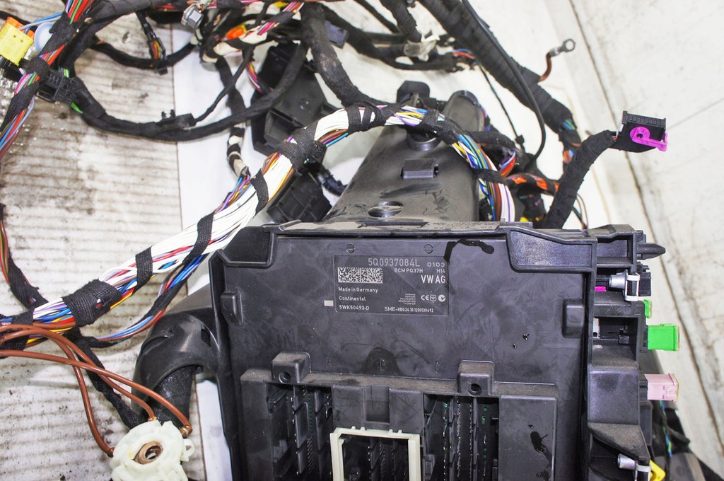 фото №5, Qu096 vw golf vii джгут салону 5q0937084l 9.5kg